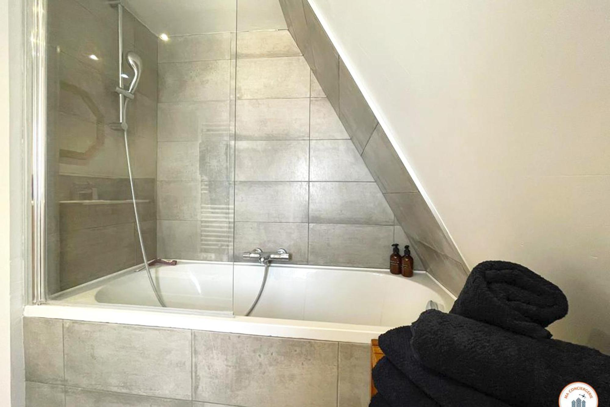 Le St-Laurent - Magnifique Triplex - Calme Caen Ngoại thất bức ảnh